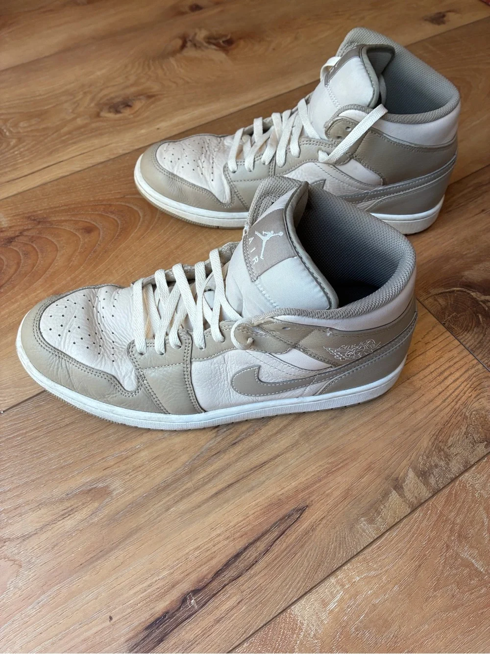 Air Jordan 1 Mid 'Legend Brown' Size 11.5